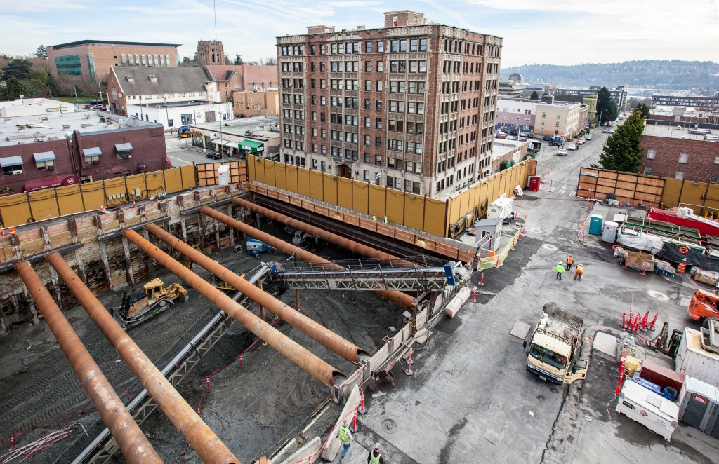 Conveyor belt excavation