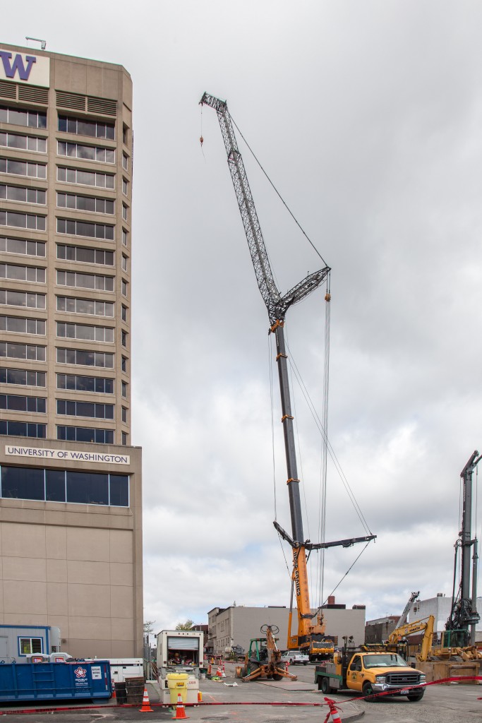 The crane after the lift has been completed.